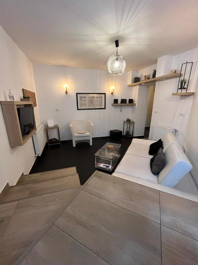 Old Town Napoleon Crib Apartment Букурещ Екстериор снимка